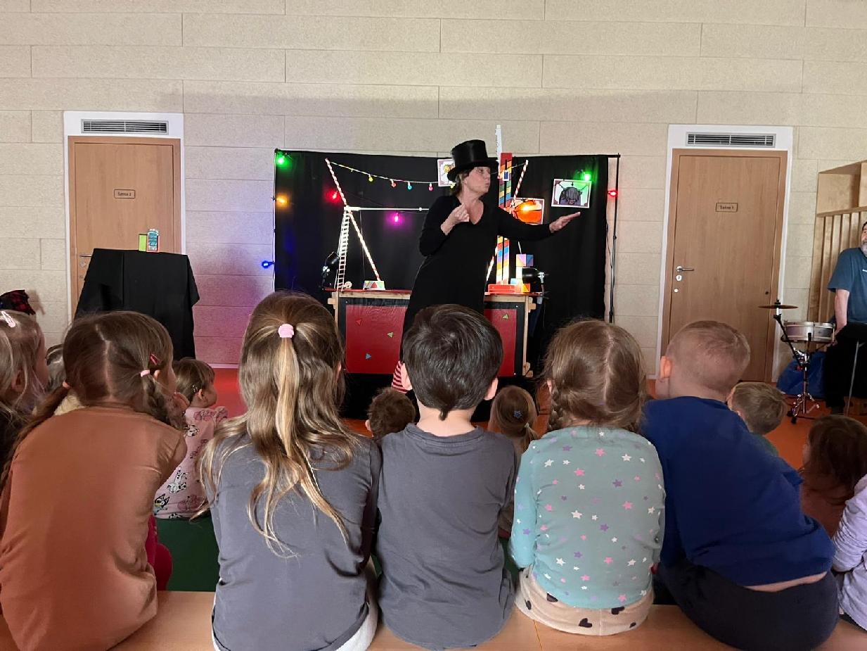 MŠ ČÁSLAV, PROKOPA HOLÉHO